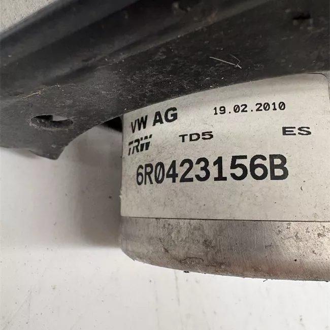 Pompa servosterzo con elettromotore