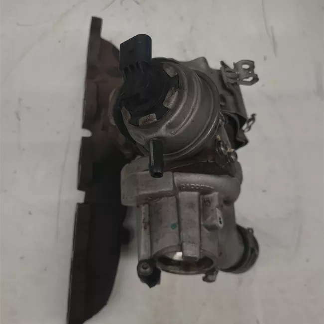 Turbocompressore con collettore scarico