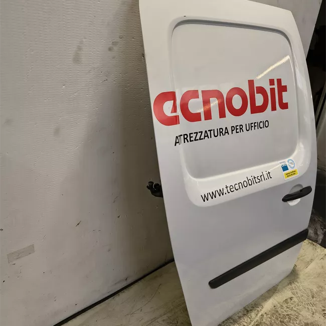 Porta posteriore destra