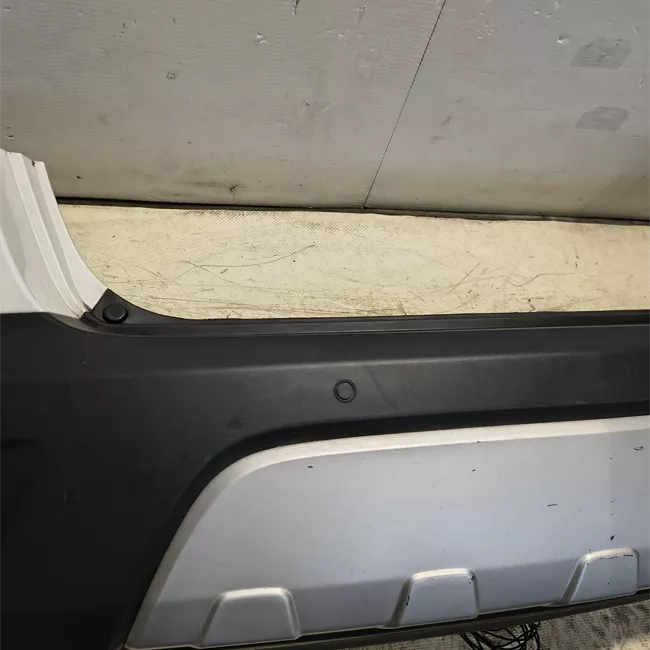 Paraurti posteriore con sensore parcheggio