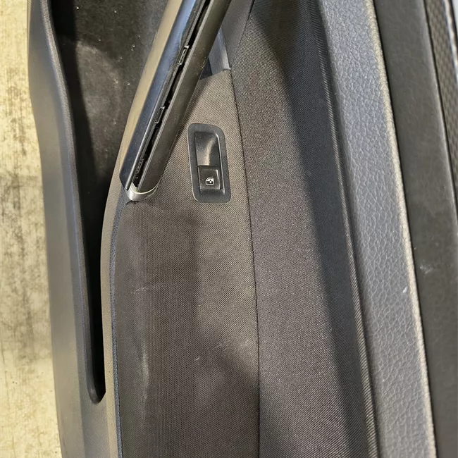Pannello interno porta anteriore destro Similpelle keyless entry nero titanio