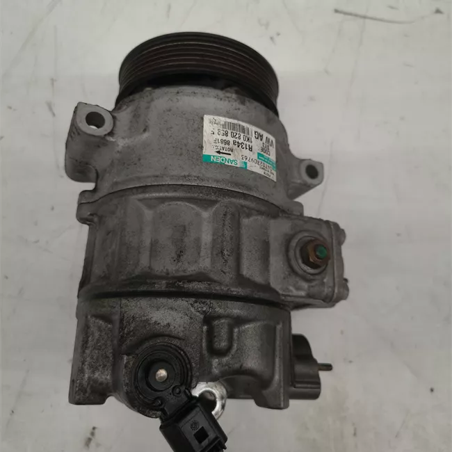 Compressore aria condizionata rotazionale