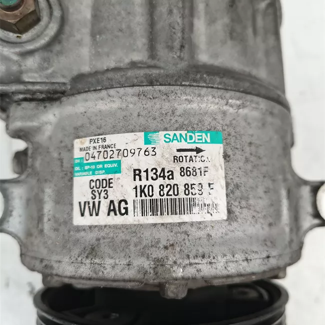 Compressore aria condizionata rotazionale