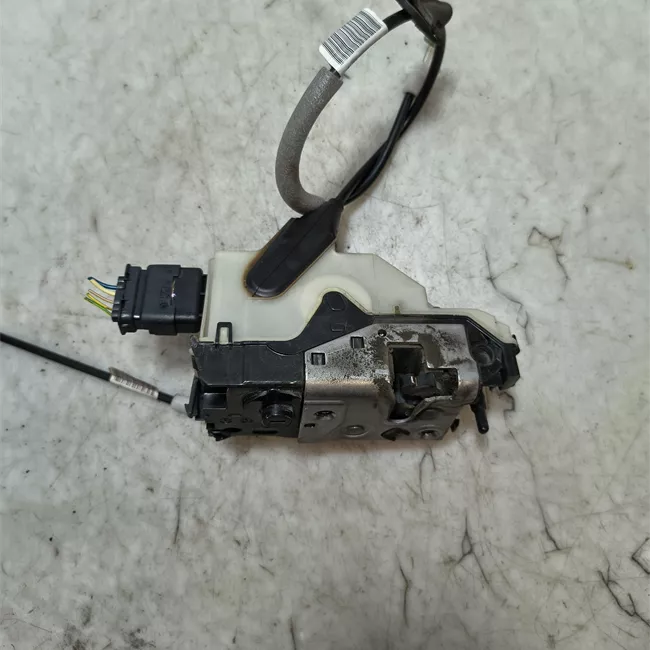 Serratura porta anteriore destra