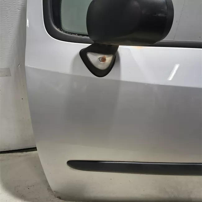 Porta anteriore sinistra