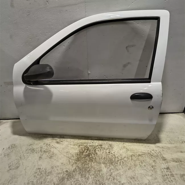 Porta anteriore sinistra