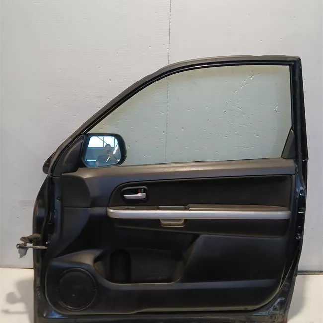Porta anteriore destra