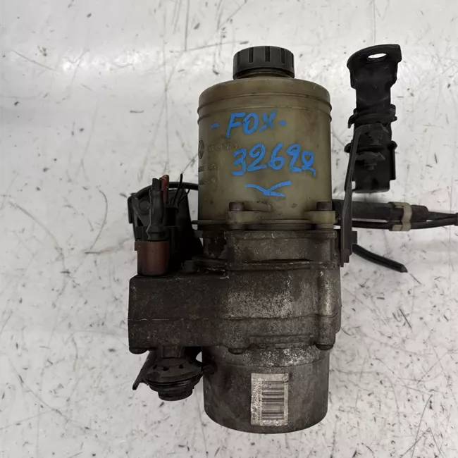 Pompa servosterzo con elettromotore e serbatoio