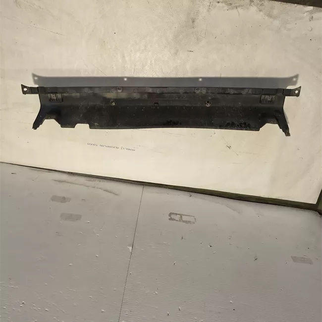 Paraurti posteriore centrale con sensori parcheggio