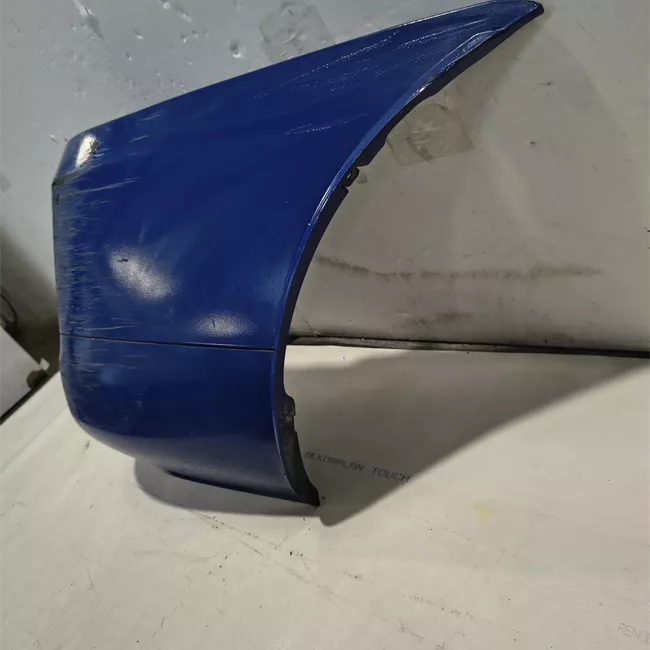 Paraurti posteriore laterale destro con sensori parcheggio