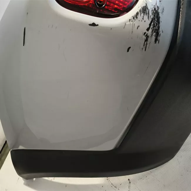 Paraurti posteriore con sensore parcheggio