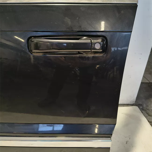 Porta anteriore sinistra