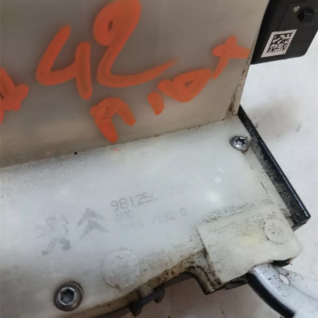 Serratura porta anteriore destra