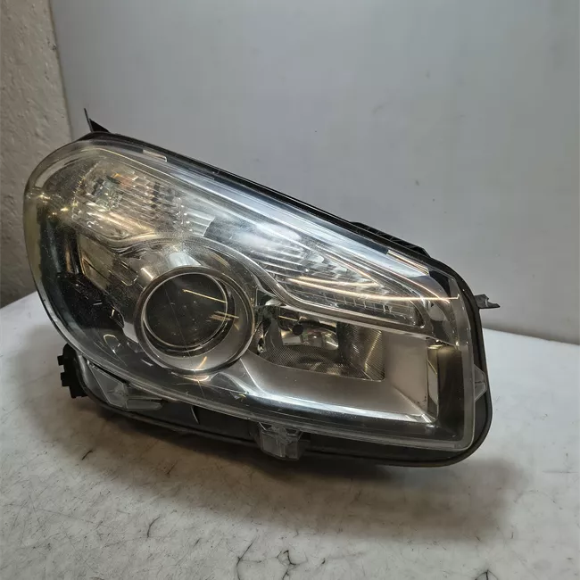 Proiettore destro Xenon