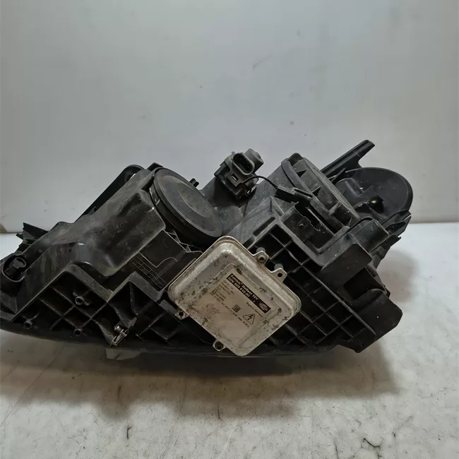 Proiettore destro Xenon