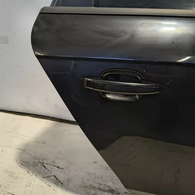 Porta posteriore destra