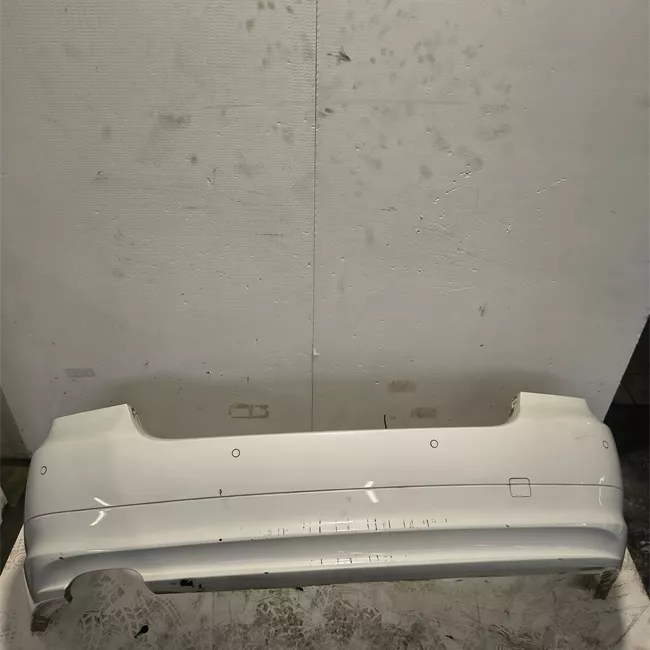 Paraurti posteriore con sensore parcheggio