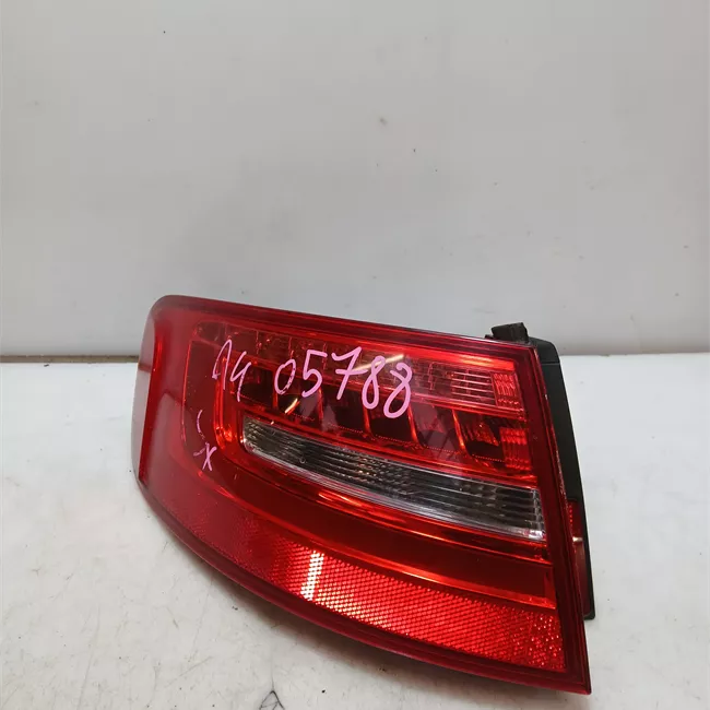 Fanale posteriore parte esterno sinistro Led