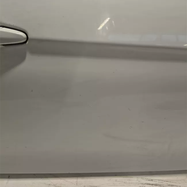 Porta anteriore destra