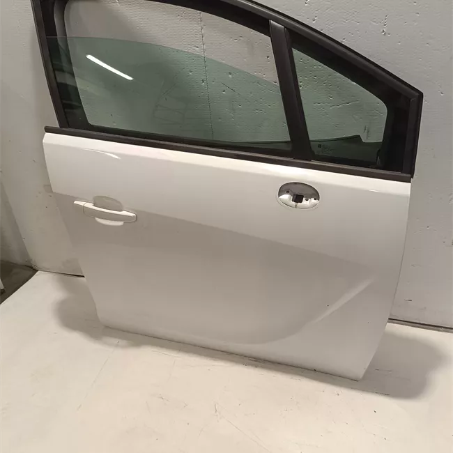 Porta anteriore destra