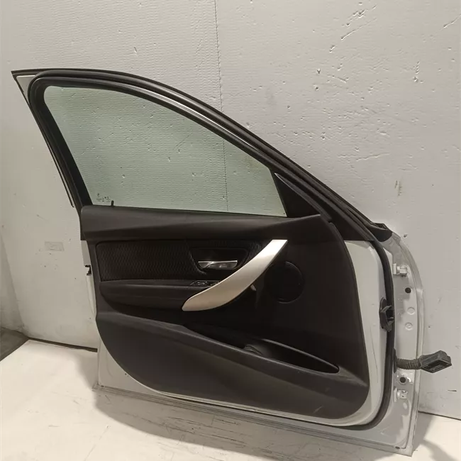 Porta anteriore sinistra