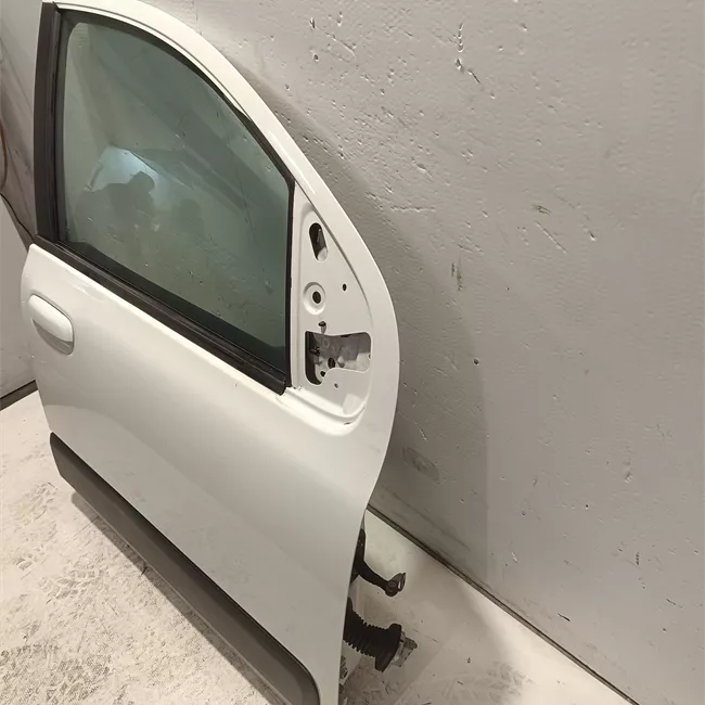 Porta anteriore destra senza fasce paracolpi