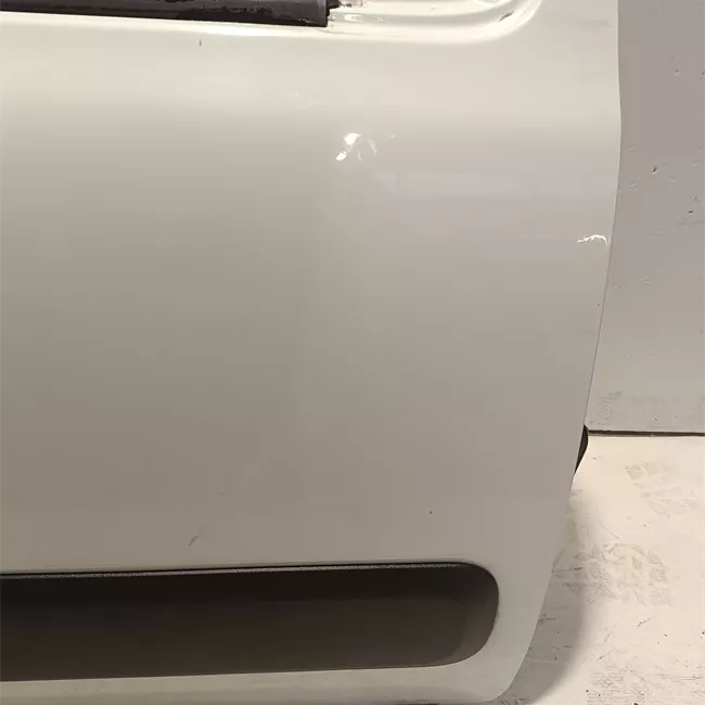 Porta anteriore destra senza fasce paracolpi