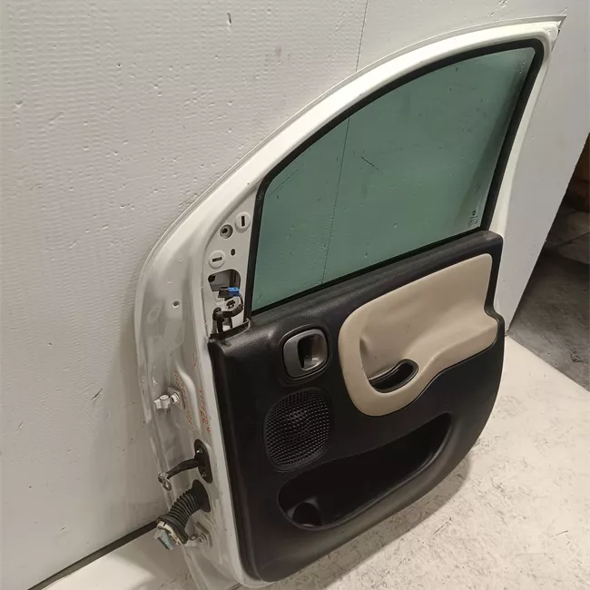 Porta anteriore destra senza fasce paracolpi
