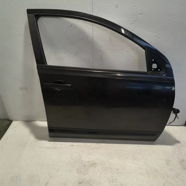 Porta anteriore destra