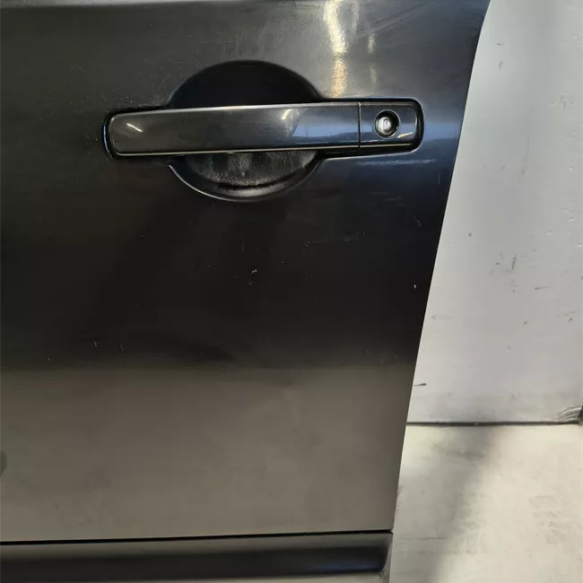 Porta anteriore sinistra