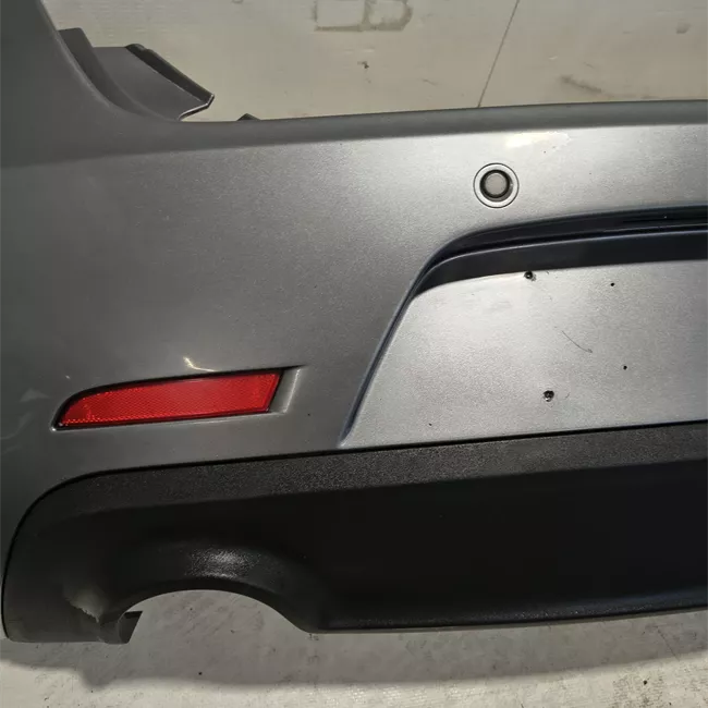 Paraurti posteriore con sensori parcheggio primer