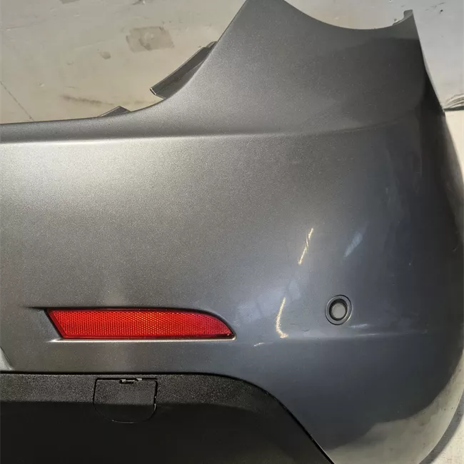 Paraurti posteriore con sensori parcheggio primer