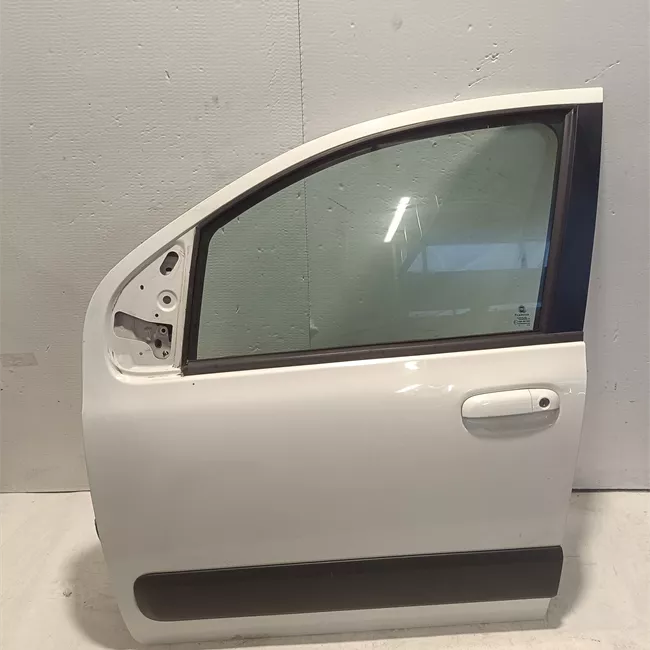 Porta anteriore sinistra con fasce paracolpi
