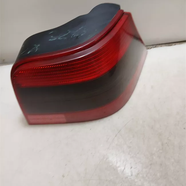 Fanale posteriore destro Oscurato