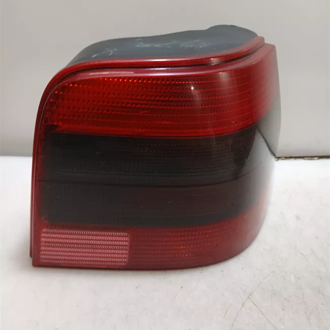 Fanale posteriore destro Oscurato