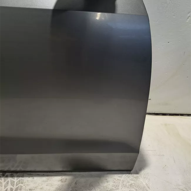 Porta anteriore destra