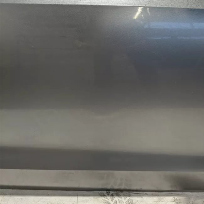 Porta anteriore destra