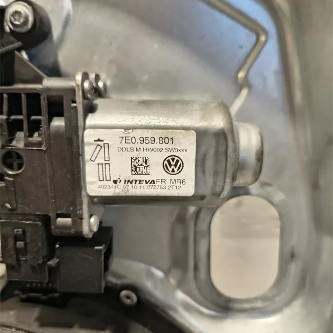 Alzacristallo elettrico porta anteriore sinistro