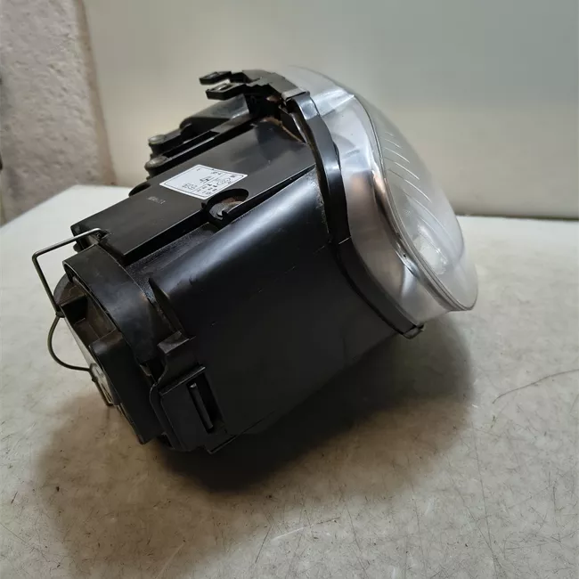 Proiettore destro t.1T6080001>. Cromo