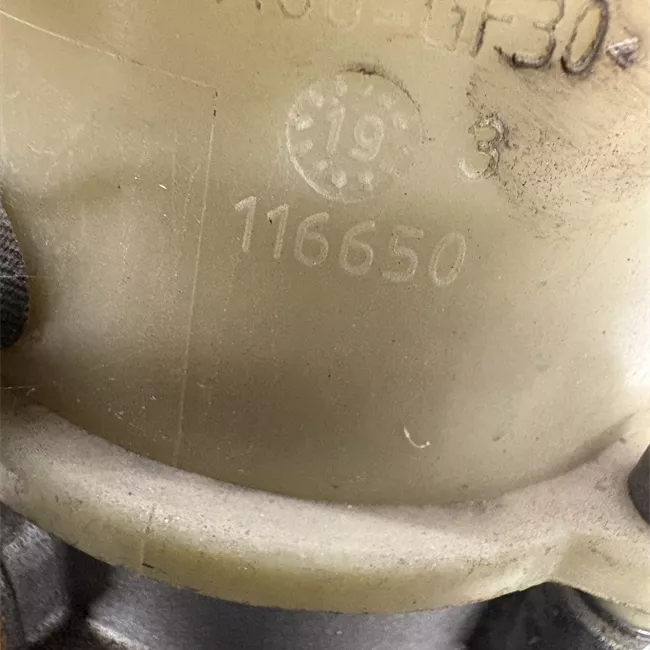Pompa servosterzo con serbatoio