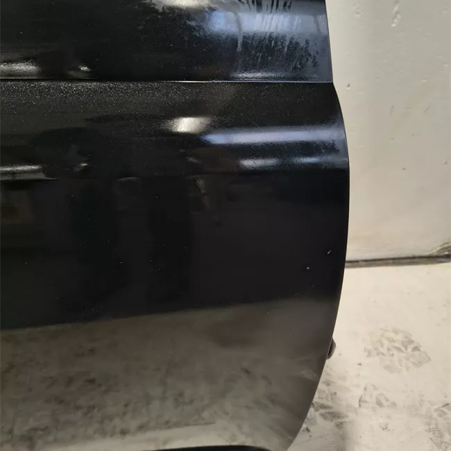 Porta anteriore destra