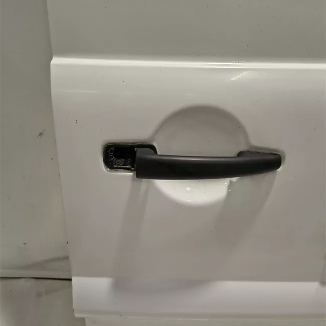 Porta carico posteriore a battente destra