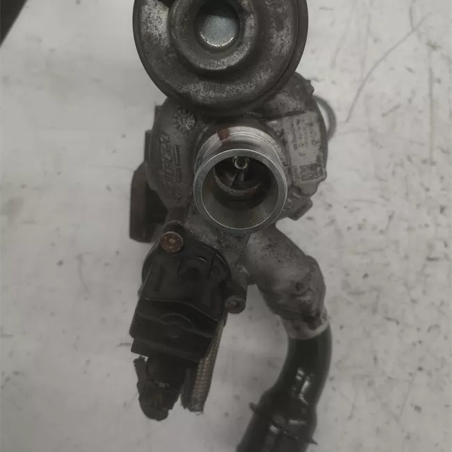 Turbocompressore con collettore scarico