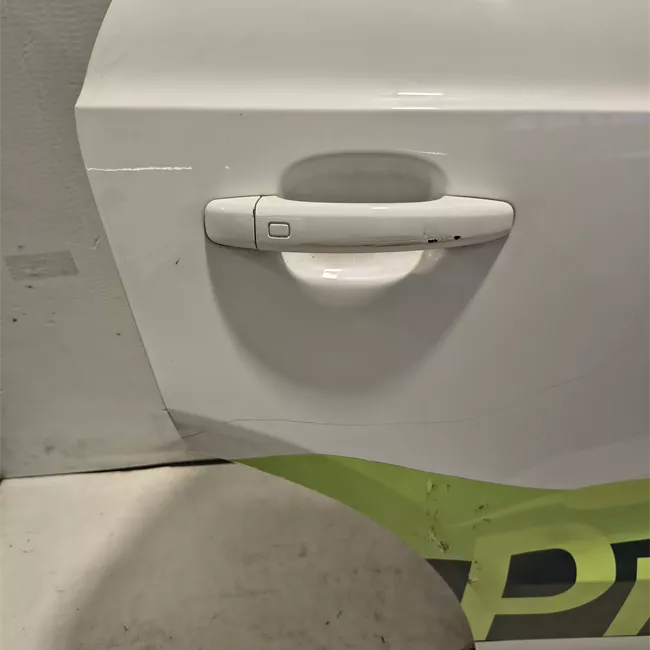 Porta posteriore destra