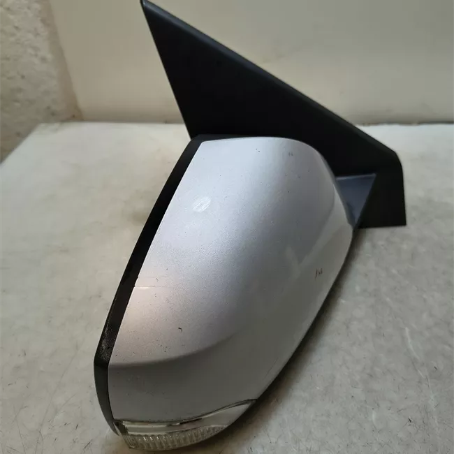 Retrovisore esterno regolazione elettrica destro Tipo 02