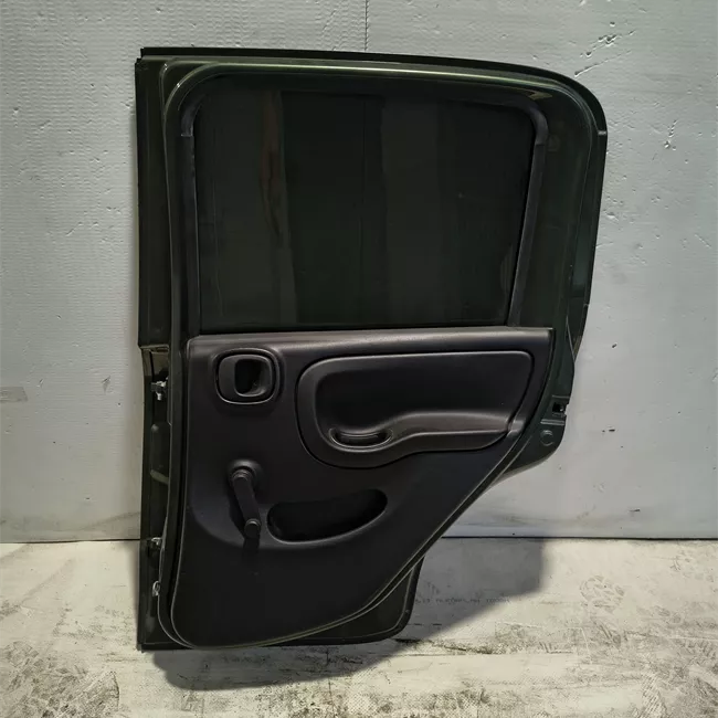 Porta posteriore destra con fasce paracolpi