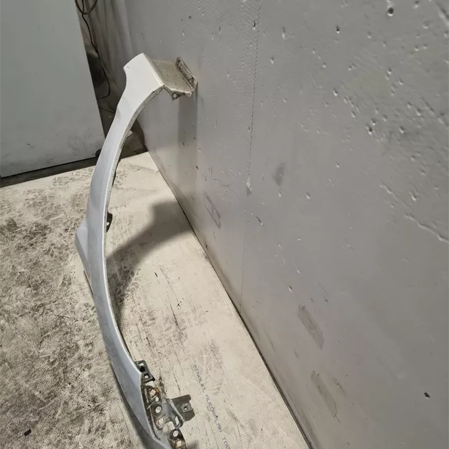 Parafango anteriore sinistro