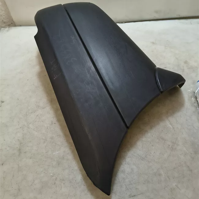 Paraurti posteriore laterale sinistro nero