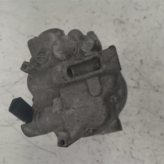 Compressore aria condizionata rotazionale