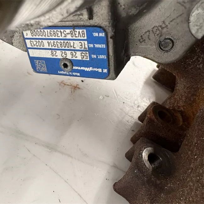 Turbocompressore con collettore scarico